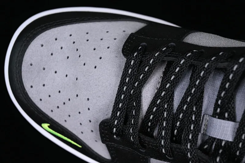 All categories Nk SB Dunk series Nk SB Dunk Low low-top sneakers Nk Dunk Low fluorescent green black gray small hook SB retro low-top sneakers FQ2205-001